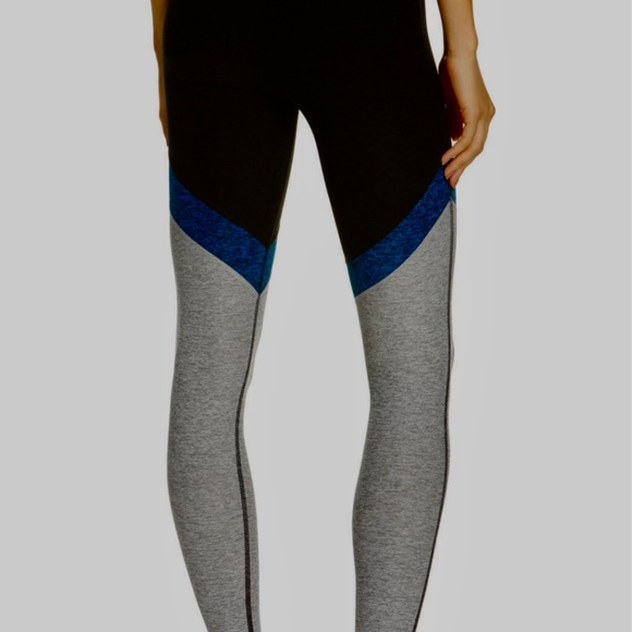 Beyond Yoga Spacedye Tri-Panel High Waisted Midi Leggings in Grey & Blue - Picture 2 of 8